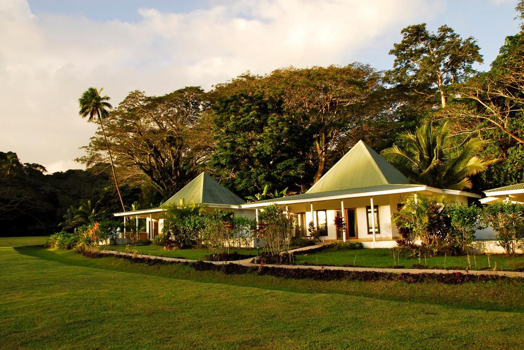 Koro Sun Resort & Rainforest Spa Savusavu Esterno foto