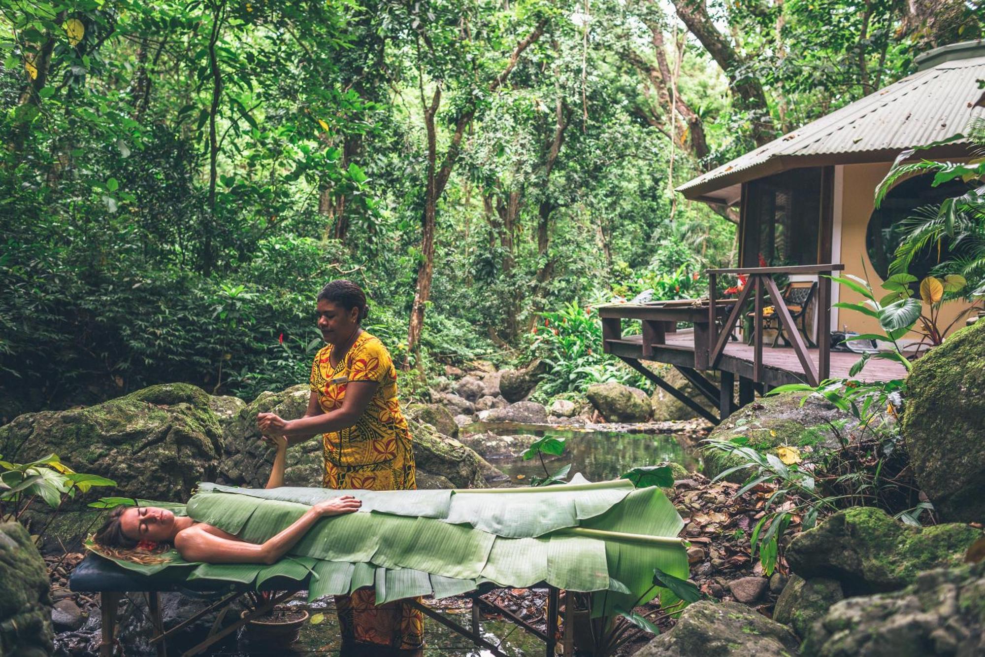 Koro Sun Resort & Rainforest Spa Savusavu Esterno foto
