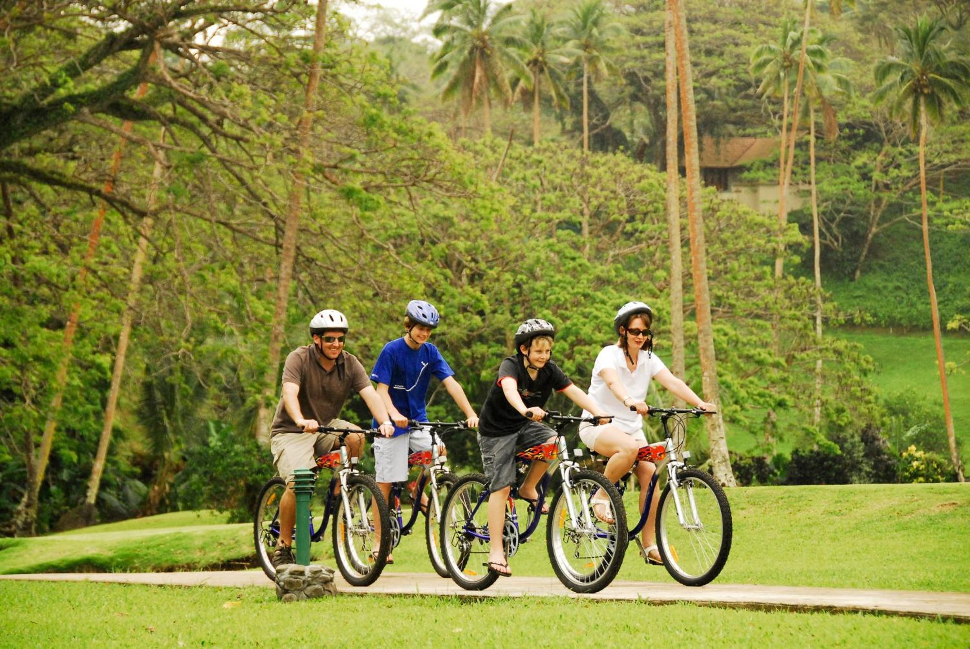Koro Sun Resort & Rainforest Spa Savusavu Esterno foto
